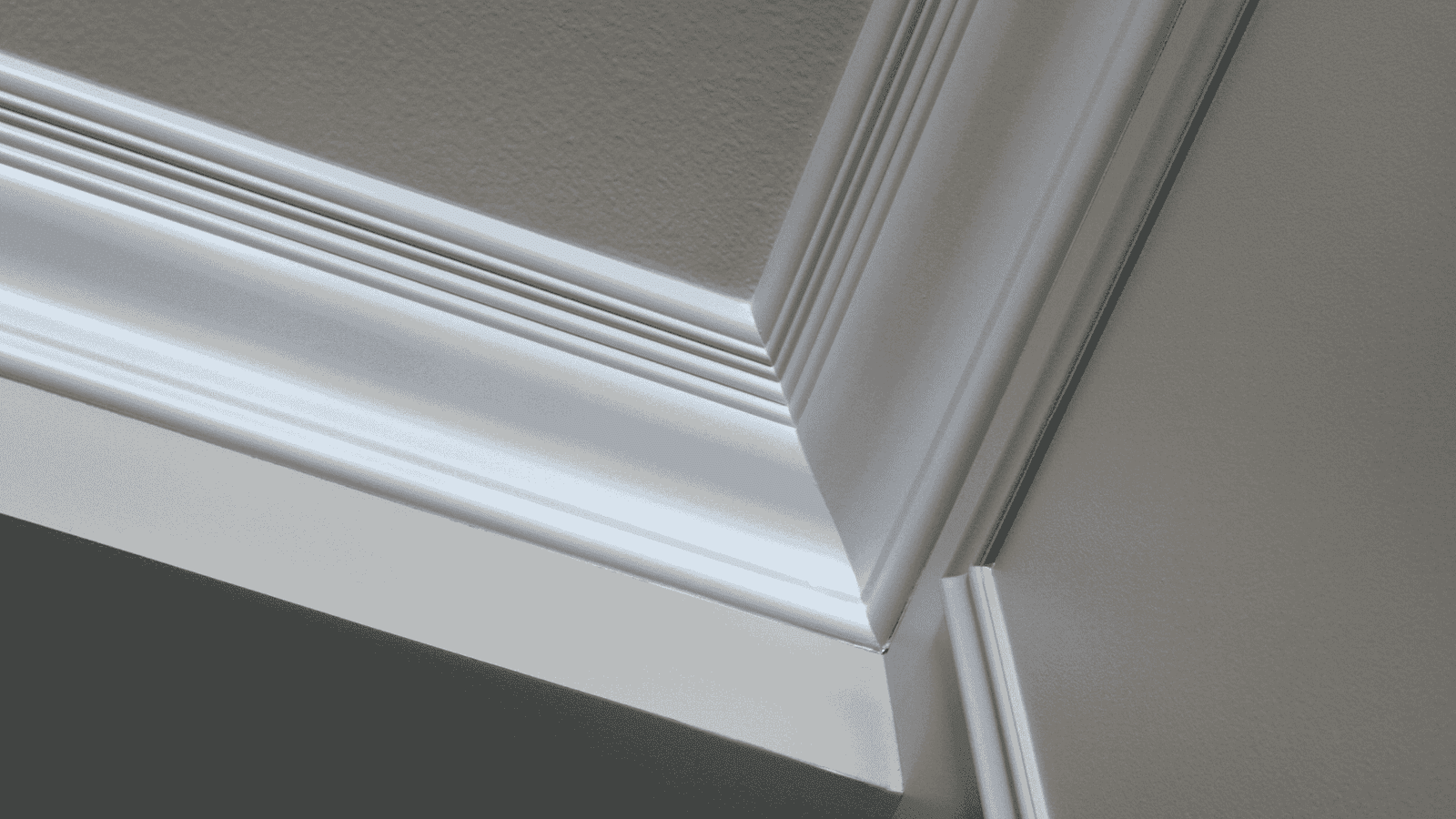 Crown Moulding Installers Near You 